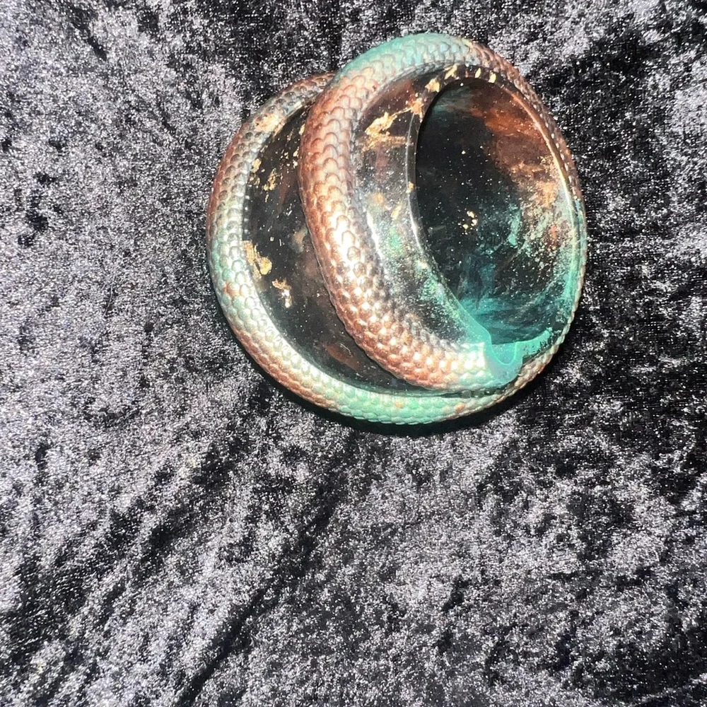 AFRICAN PRIDE - Unique Snake Egg Containers: Elevate Your Space with Royalty!